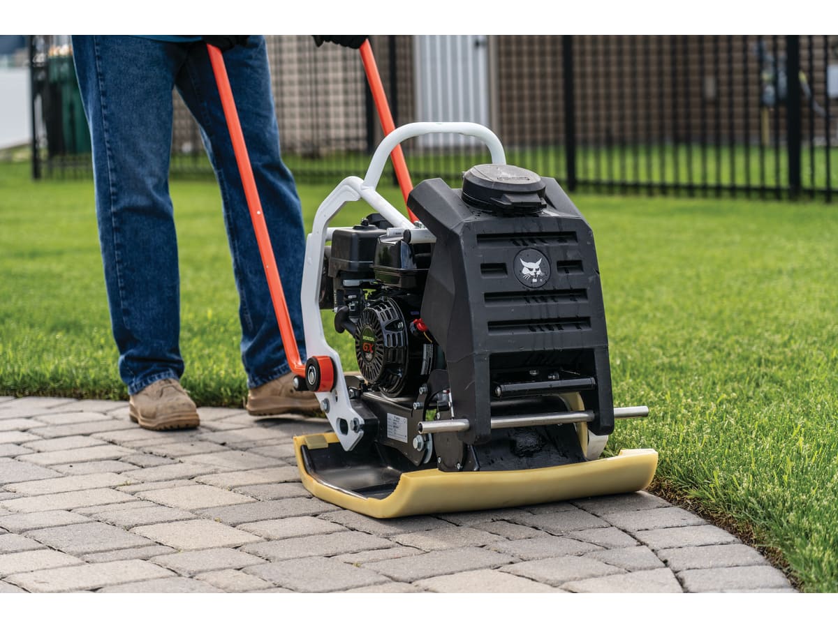 Bob Cat FP10.33 Forward Plate Compactor