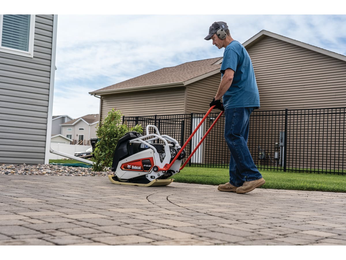 Bob Cat FP10.33 Forward Plate Compactor