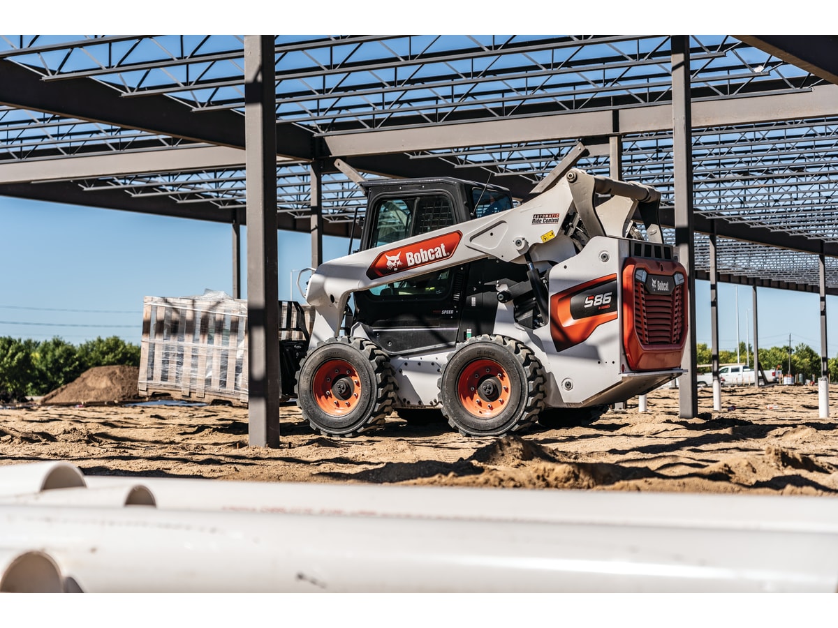 Bob Cat S86 Skid-Steer Loader