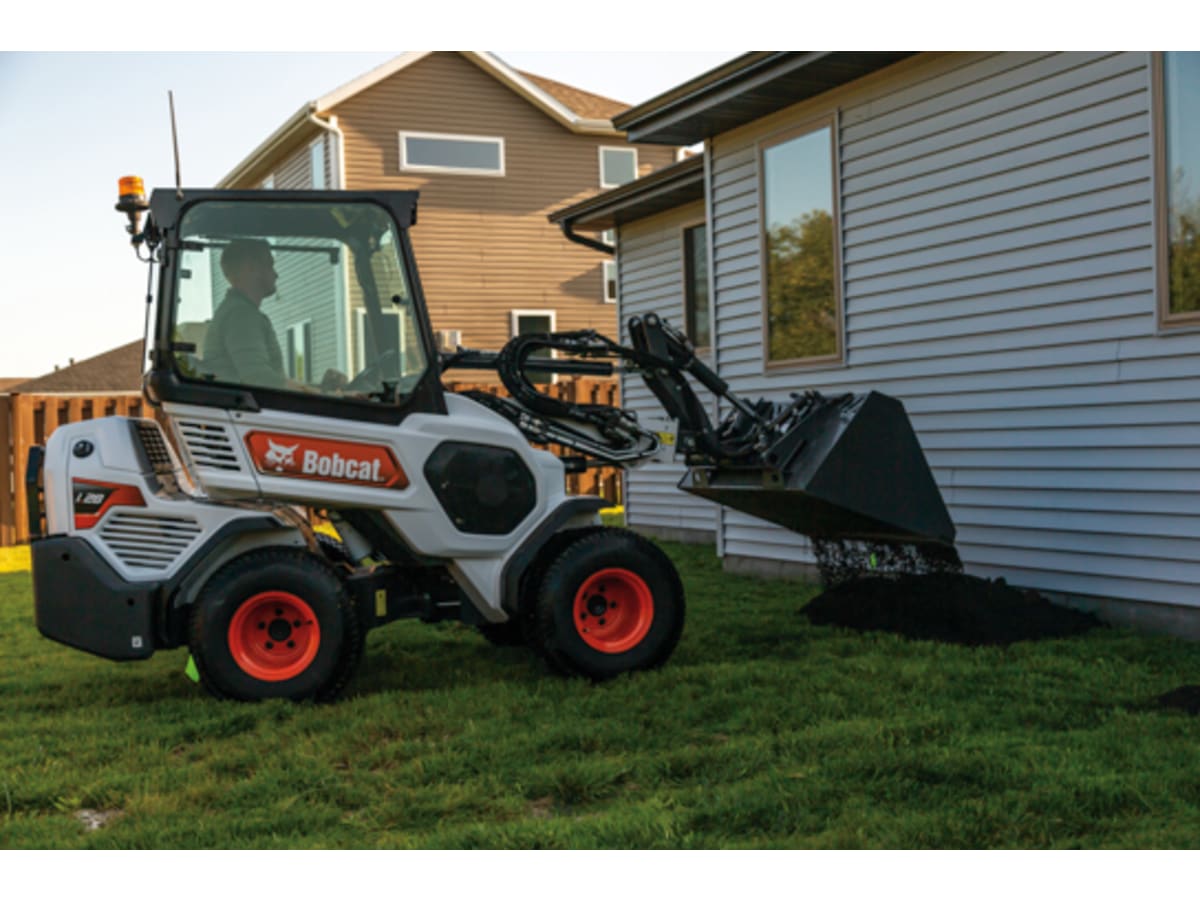 Bob Cat L28 Small Articulated Loader
