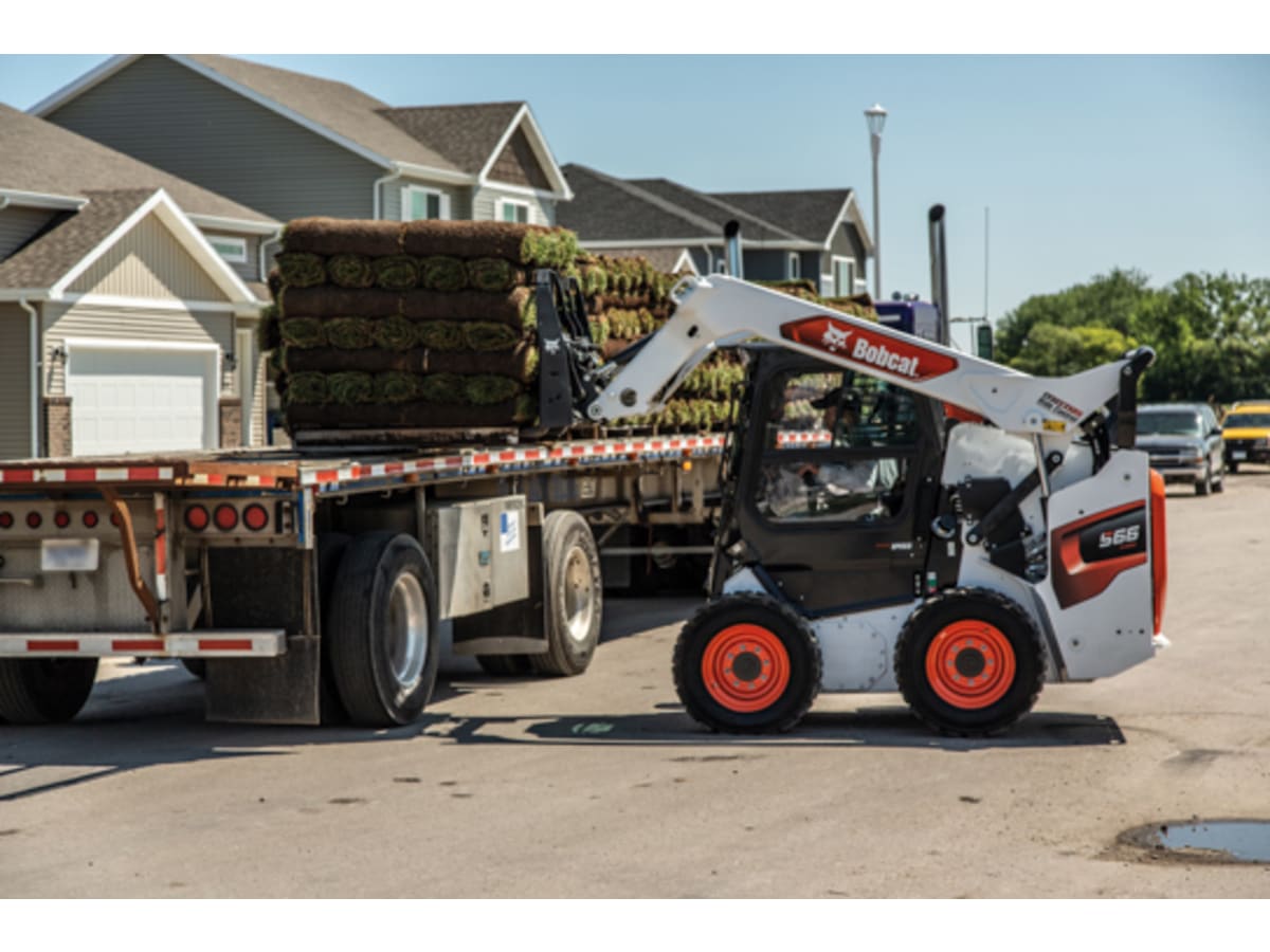 Bob Cat S66 Skid-Steer Loader