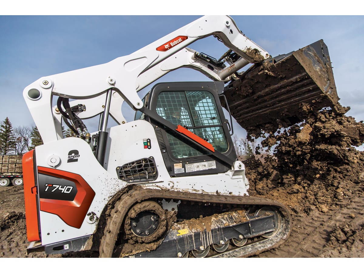 Bob Cat T740 Compact Track Loader