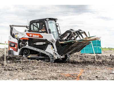 Bob Cat T66 Compact Track Loader