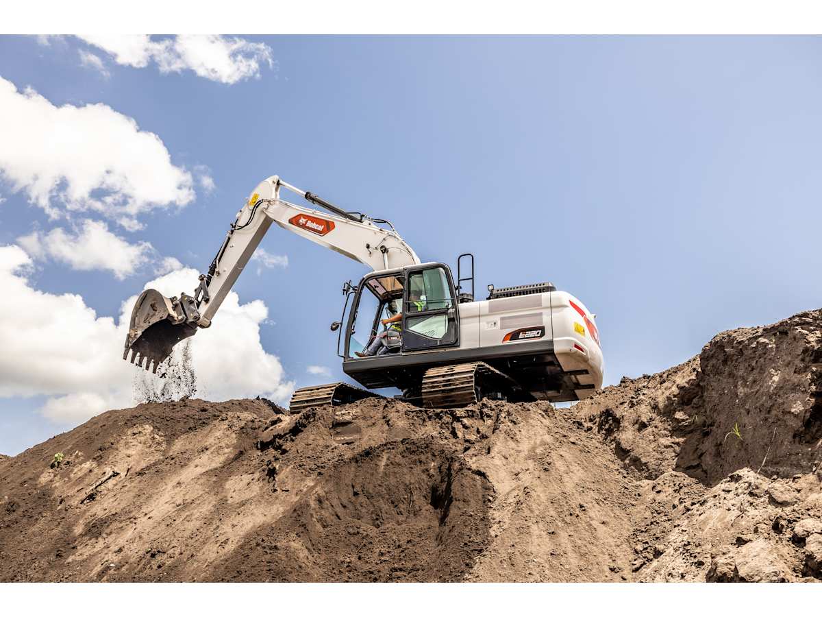 Bob Cat E220 Large Excavator
