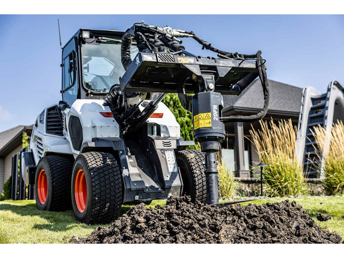 Bob Cat L35 Small Articulated Loader