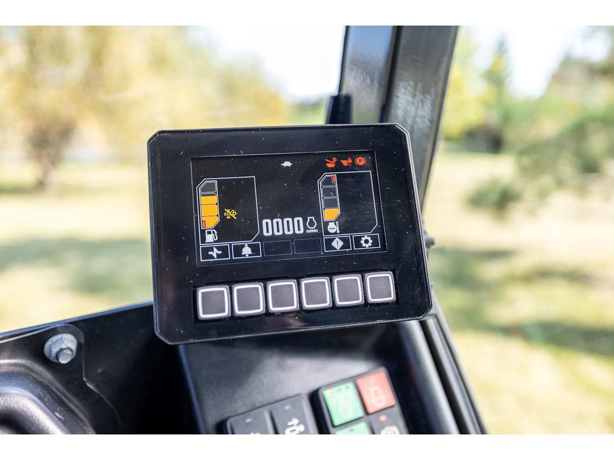 Bob Cat L35 Small Articulated Loader